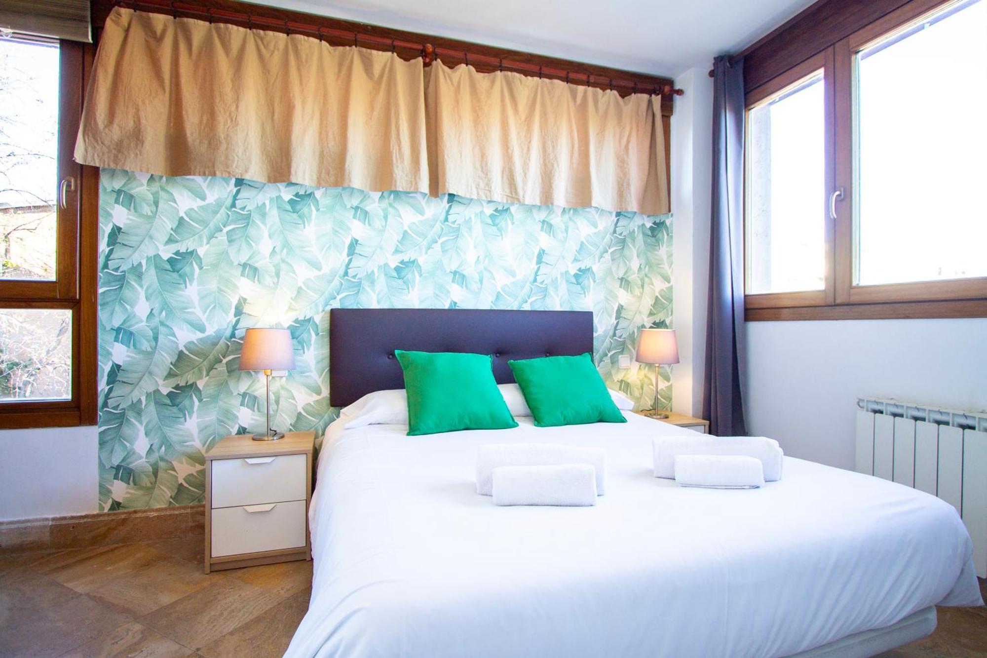 Apartamentos Villablino Arturo Soria Madrid Exteriör bild